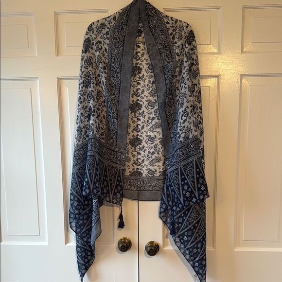 NWT 2 CHIC BLUE WHITE FLORAL WRAP SARONG SCARF COVERUP TASSELS SHEER BOHO - Picture 1 of 7